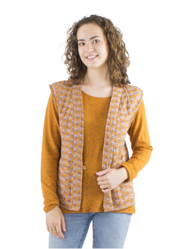 Polyester sleeveless quilted jacket with button and Oriental print