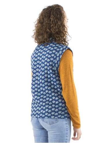 Polyester sleeveless quilted jacket with button and Oriental print