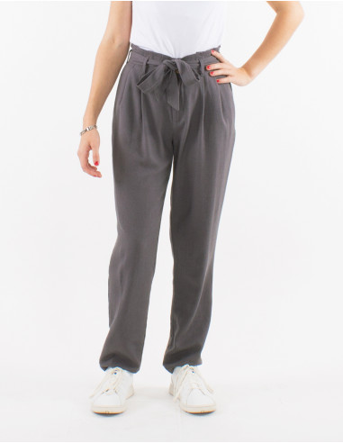 70% viscose 30% linen pants with pleats at the waist