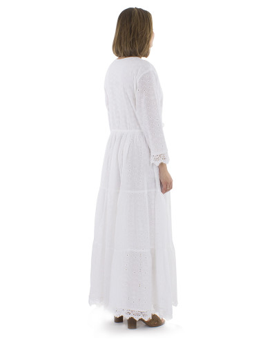 Cotton white 3/4 sleeves dress with embroideries and lining