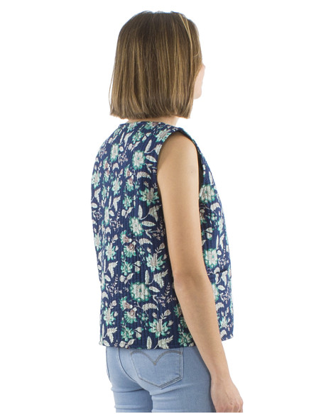 Cotton padded jacket with buttons and pockets