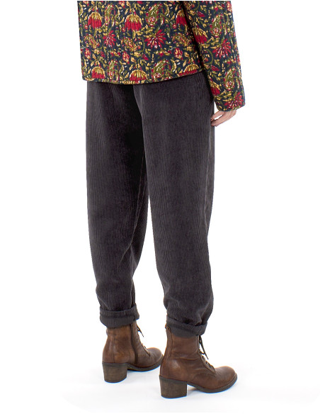 88% polyester 12% polyamide velvet pants with 1/2 elastic belt