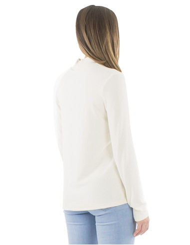 Knitted 65% viscose 30% polyester 5% elastane pullover with 8 buttons