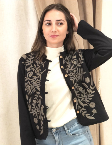Veste coton unie brodée main grosses fleurs