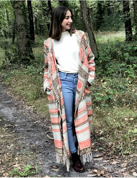 Manteau long acrylique capuche franges Jacquart lignes